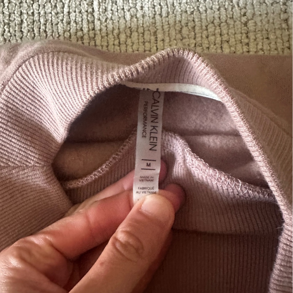 Calvin Klein sweatshirt - Picture 3 of 3